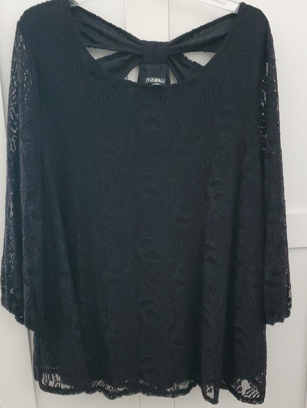 Roz & Ali Black Lace Bow-Back Tunic Top